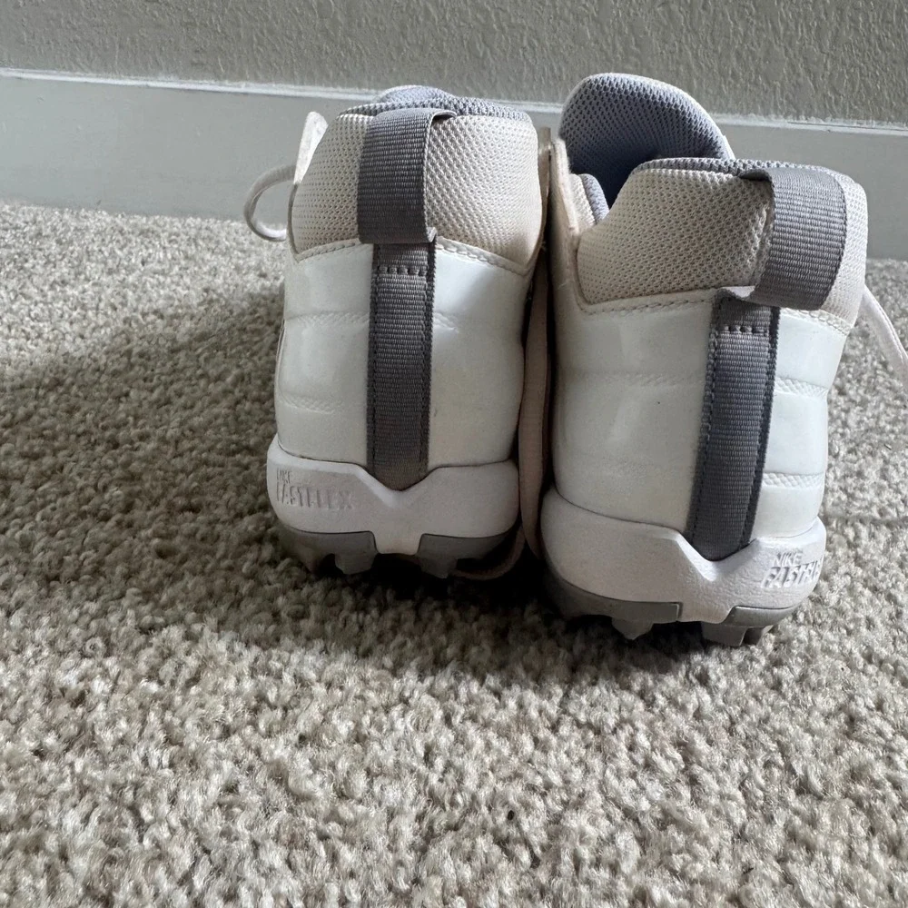 Nike Alpha Menace Shark 2 Football Cleats White Grey Black AQ7653-100 Mens 8
